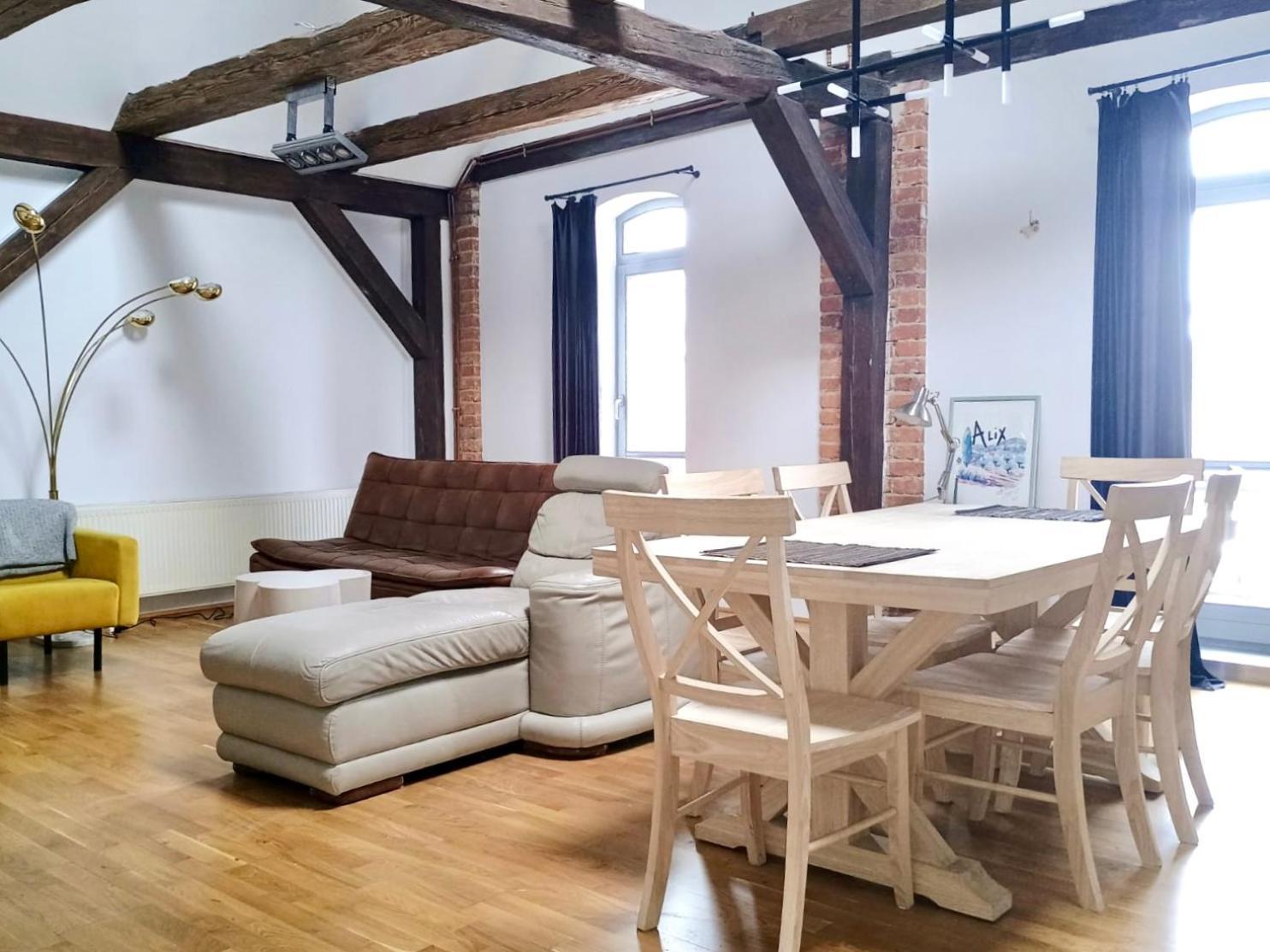 Apartamenty Stara Winiarnia Валч Екстер'єр фото